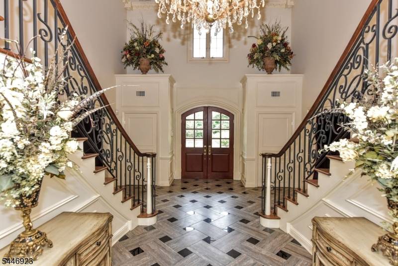 21 Baldwin Rd, Saddle River Boro, NJ 07458