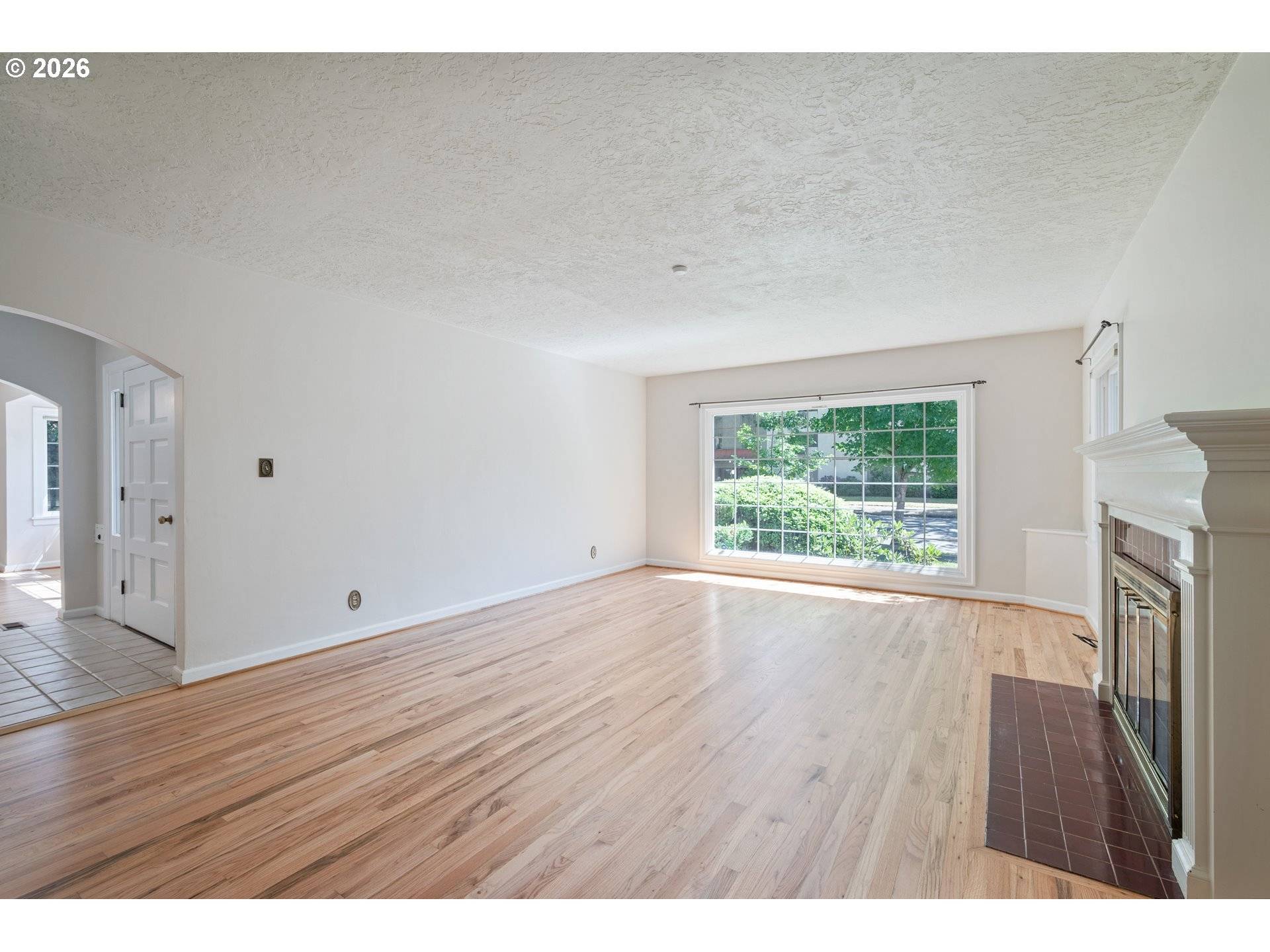 1327 18TH AVE, Longview, WA 98632