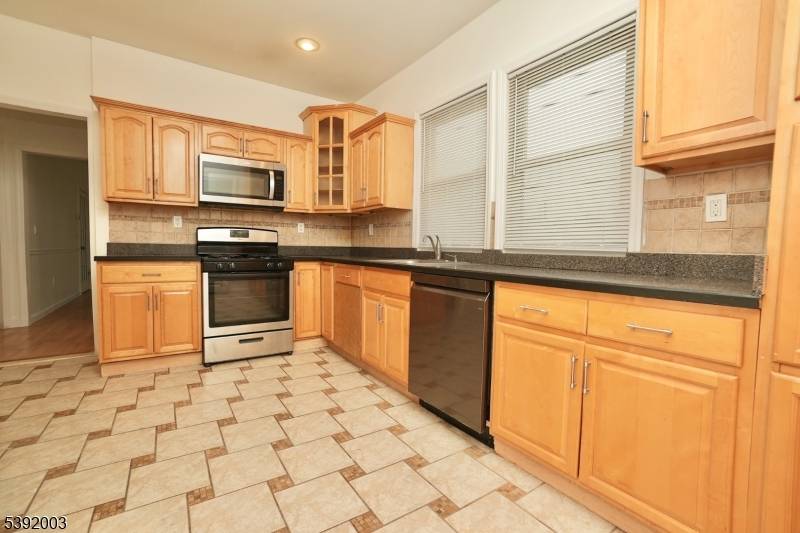 466 Cortlandt St 2nd Floor #2, Belleville Twp., NJ 07109