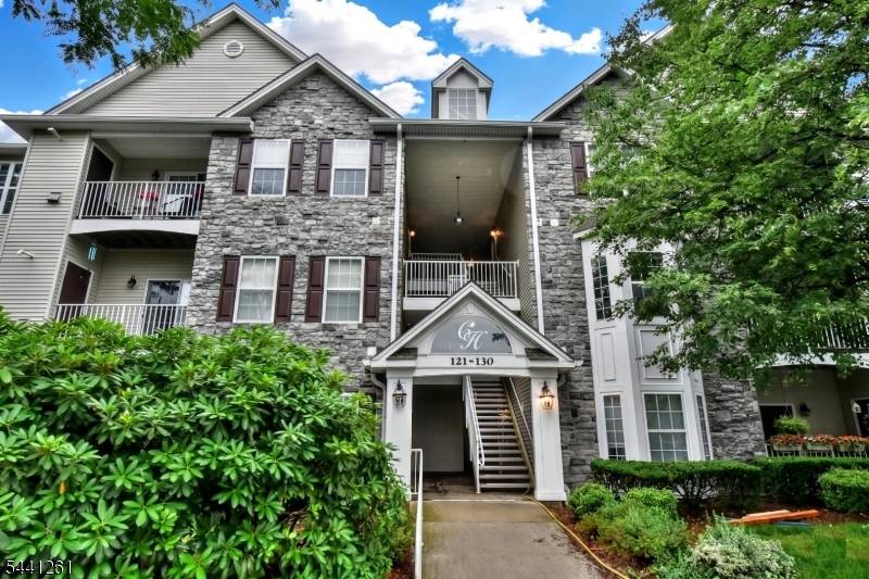124 Barrister Dr #124, Butler Boro, NJ 07405