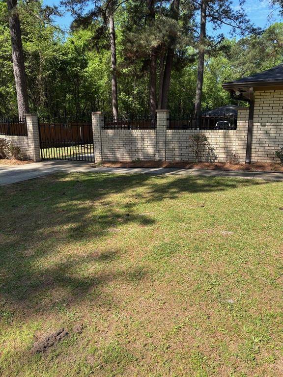 7985 N Lakeshore Drive, Shreveport, LA 71107