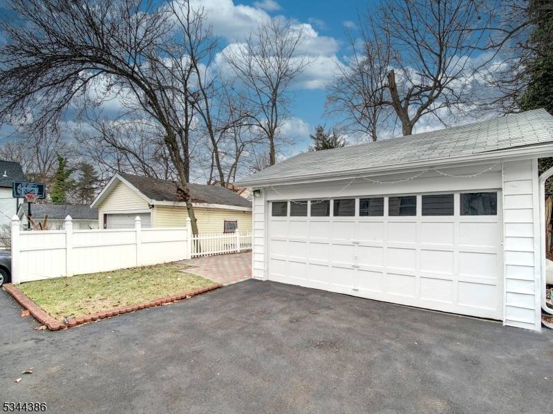 215 Jacoby St, Maplewood Twp., NJ 07040