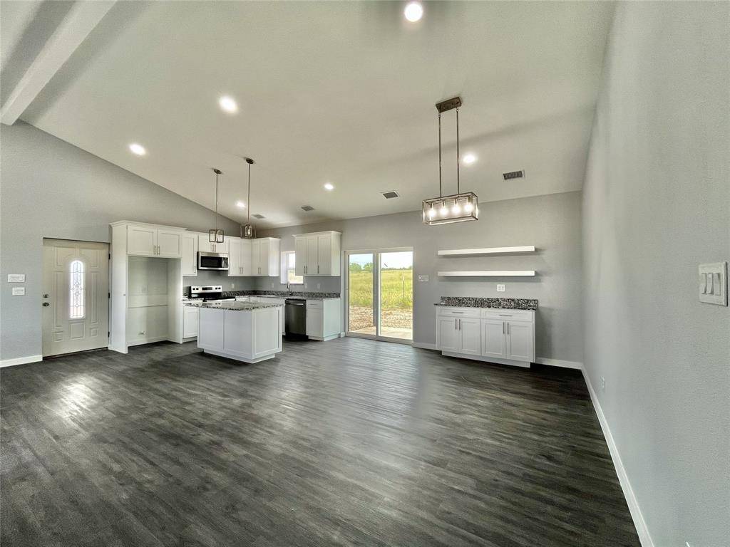 117 Barber Lakes Road, Mineral Wells, TX 76067