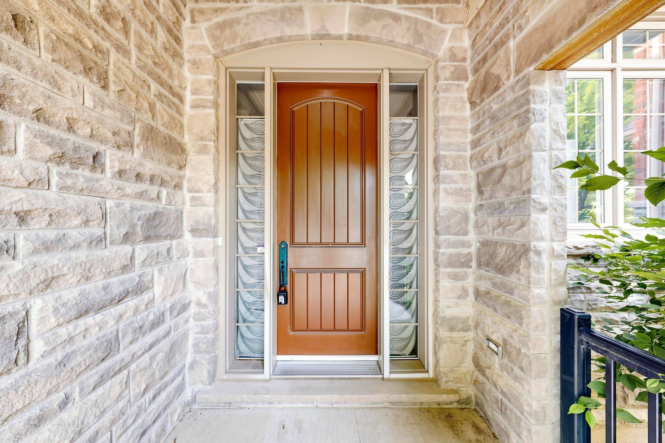 52 Dungannon DR, Markham, ON L6C 0K1