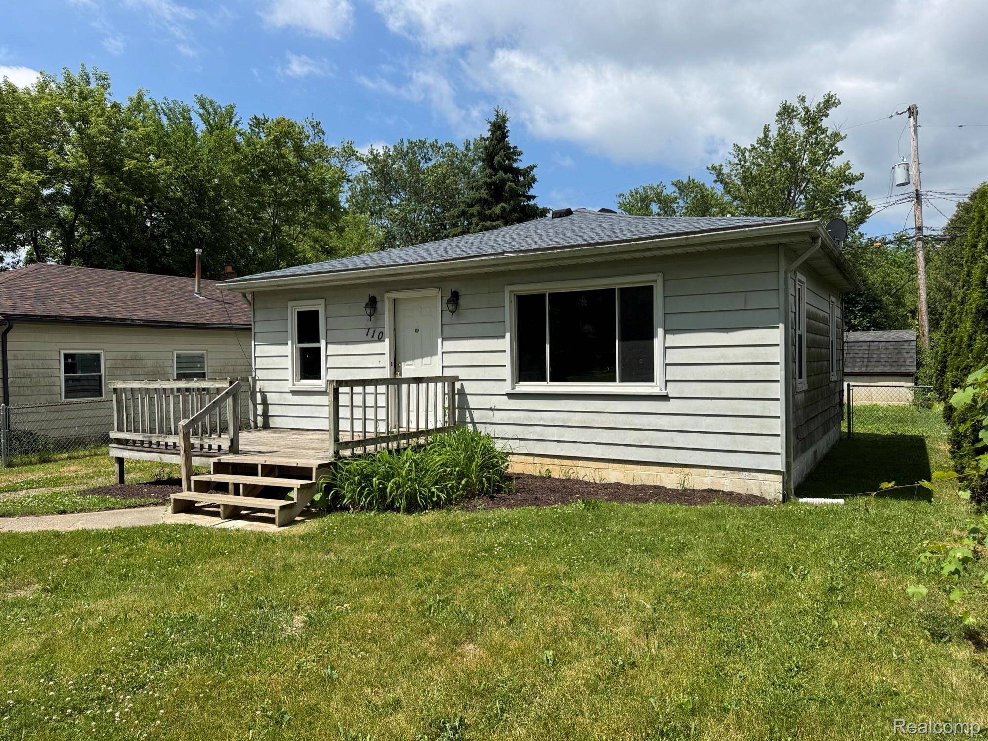 110 Waterly AVE, Waterford Charter Township, MI 48328