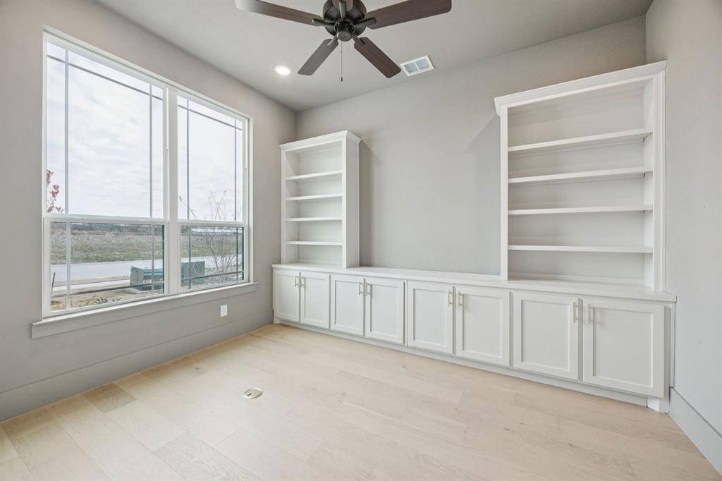 500 Shadowfax Drive, Aledo, TX 76008