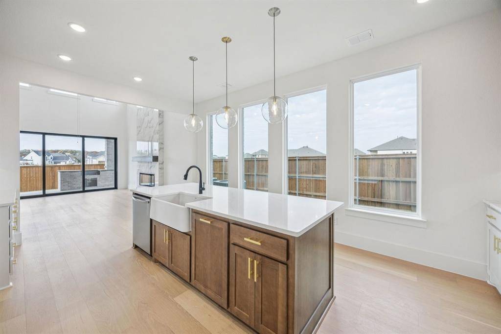 500 Shadowfax Drive, Aledo, TX 76008
