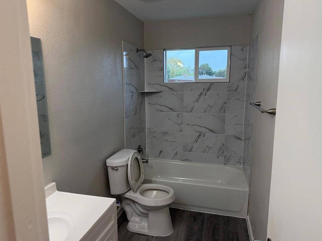 925 Bluewood Drive, Dallas, TX 75232