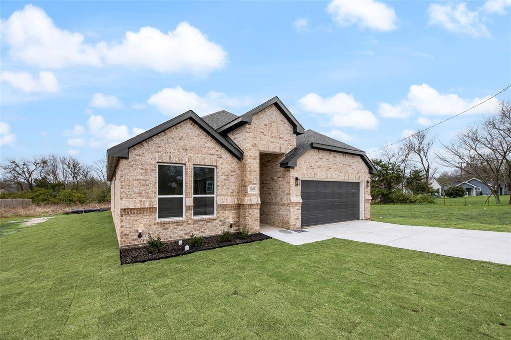1505 Up The Grove Street, Greenville, TX 75401