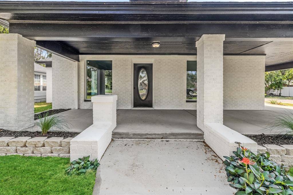 700 N Church Street, Decatur, TX 76234