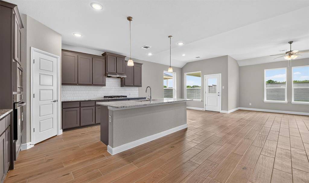 11509 TREEHOUSE Trail, Justin, TX 76247