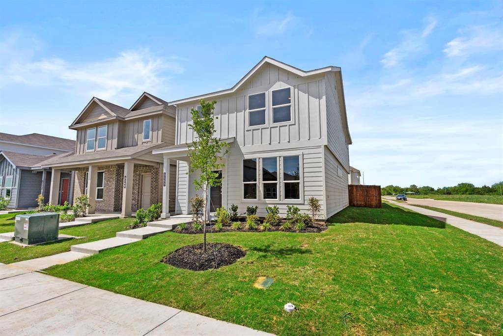 3153 Maple Orchard Lane, Fort Worth, TX 76140