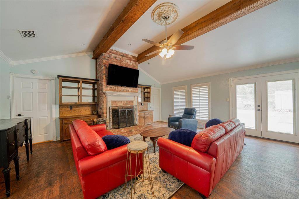 1936 B Silver Maple Road, Big Sandy, TX 75755