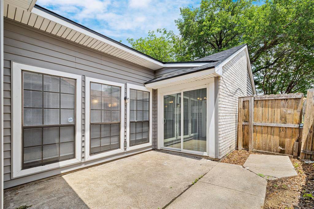 4627 Chapman Street, The Colony, TX 75056