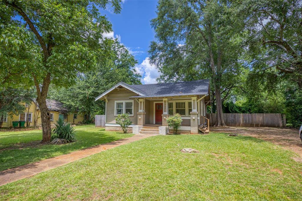 1008 N Link Street, Palestine, TX 75801