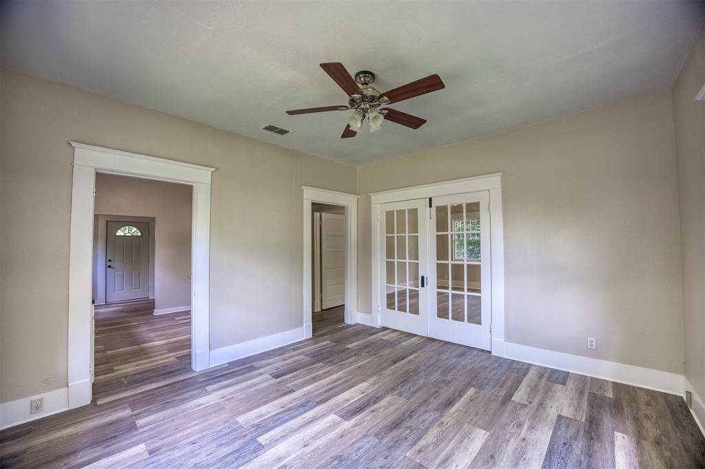 1008 N Link Street, Palestine, TX 75801