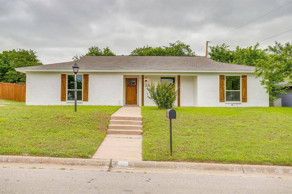 220 Rolling Hills Drive, Aledo, TX 76008