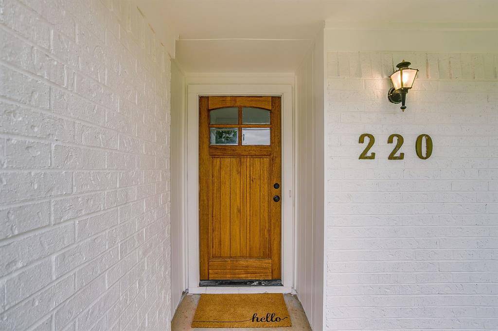 220 Rolling Hills Drive, Aledo, TX 76008