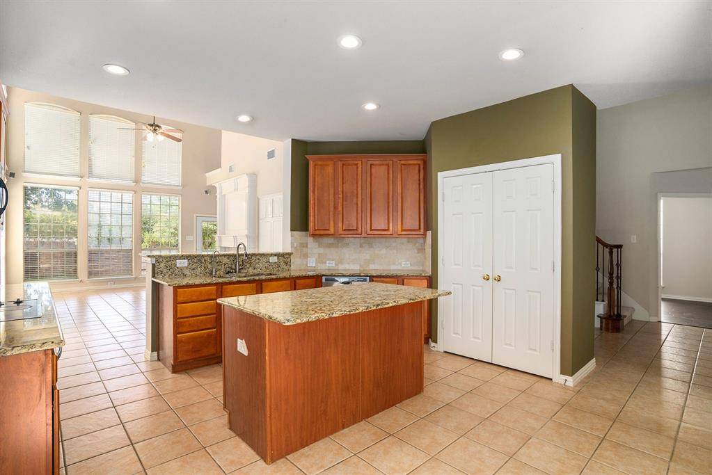 4213 Sharondale Drive, Flower Mound, TX 75022