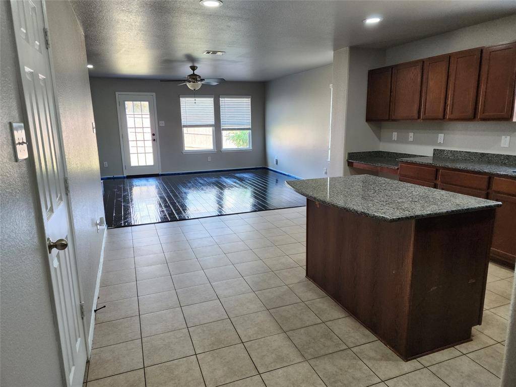 700 Swan Drive, Aubrey, TX 76227