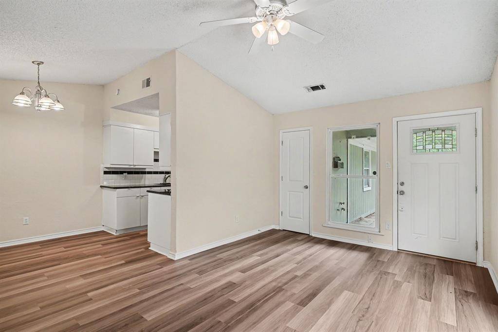 1815 Lipscomb Street, Fort Worth, TX 76110