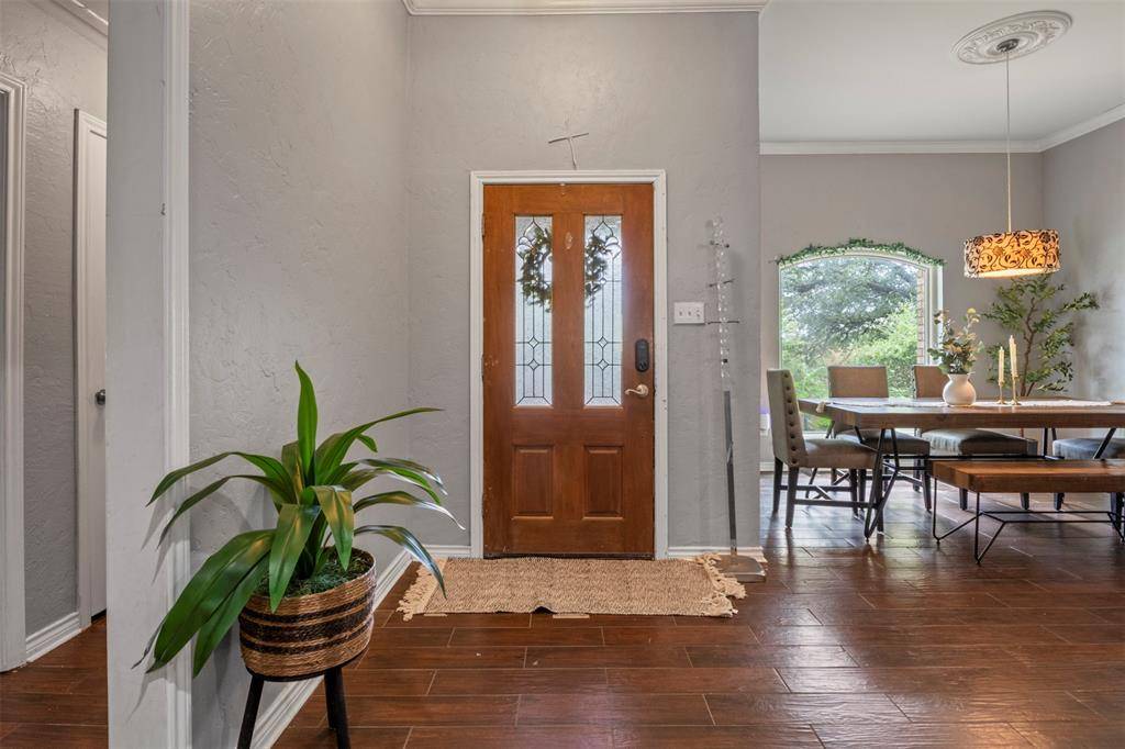 2014 Royal Crest Drive, Garland, TX 75043