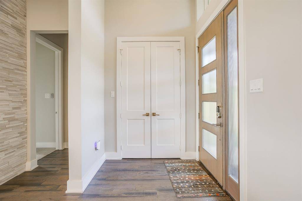 323 Stone Mountain Road, Cresson, TX 76035