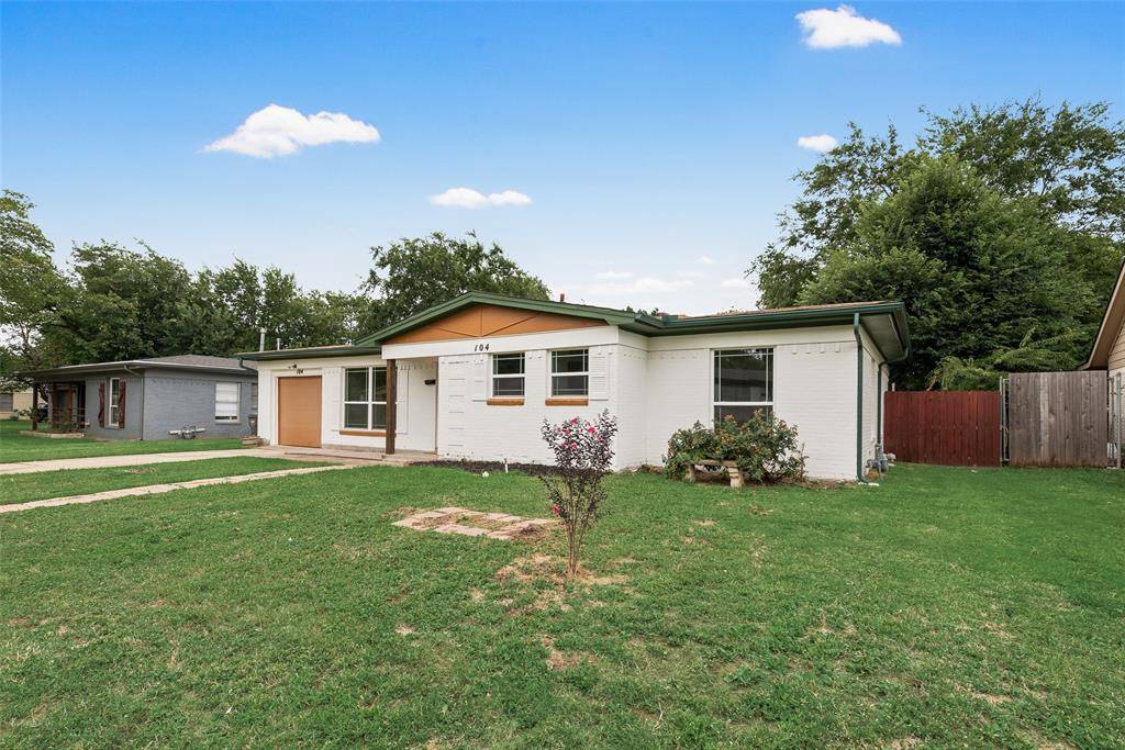 104 Dupont Circle, Fort Worth, TX 76134
