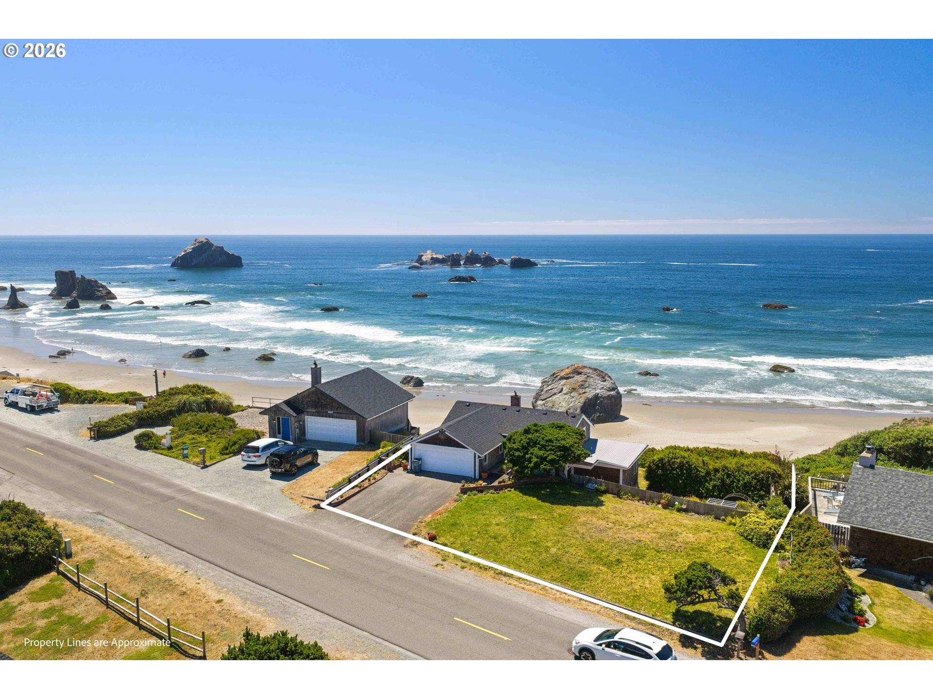 1370 BEACH LOOP DR, Bandon, OR 97411