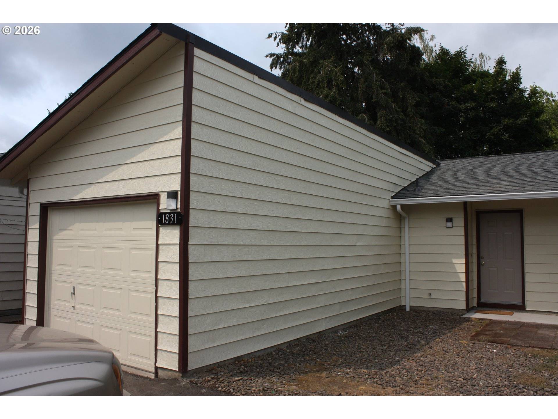 1833 NE BARBERRY DR, Hillsboro, OR 97124