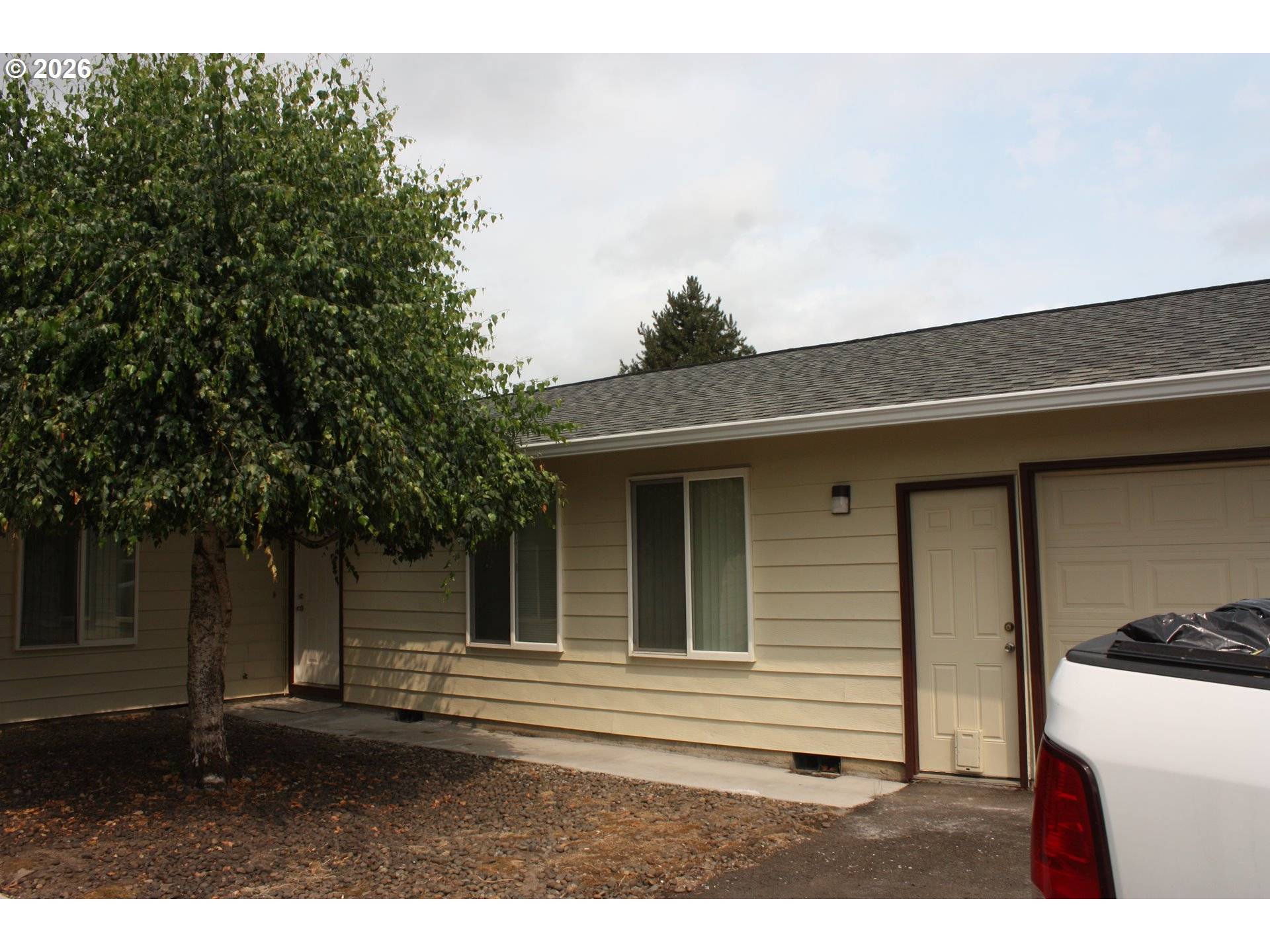 1833 NE BARBERRY DR, Hillsboro, OR 97124