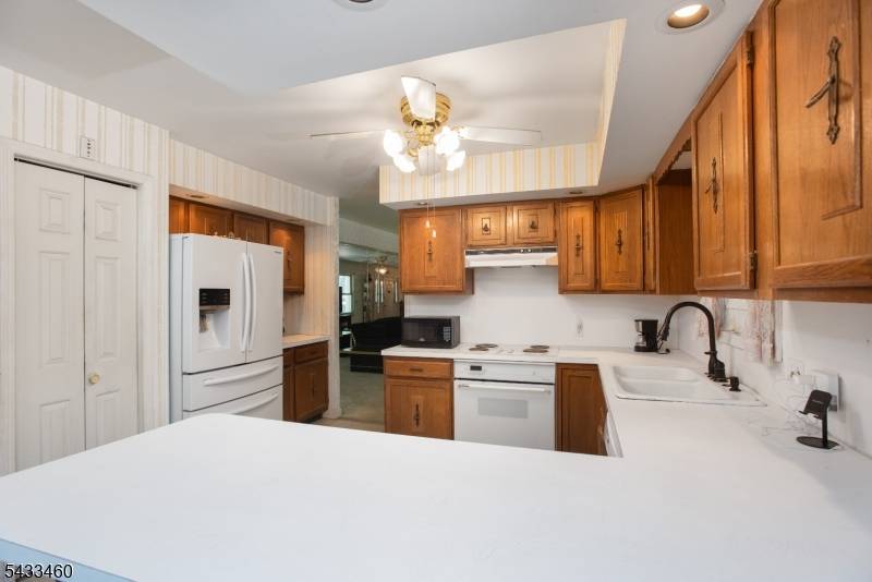 110 Edgewood Ave, Green Brook Twp., NJ 08812