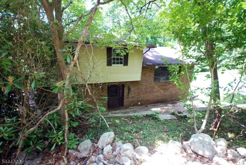 36 Mountain Lake Rd, White Twp., NJ 07823