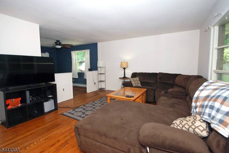 36 Mountain Lake Rd, White Twp., NJ 07823