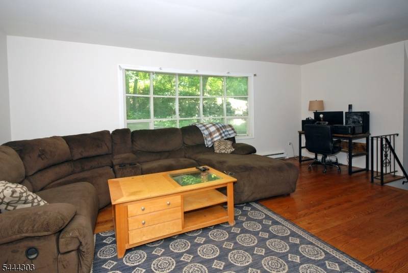 36 Mountain Lake Rd, White Twp., NJ 07823