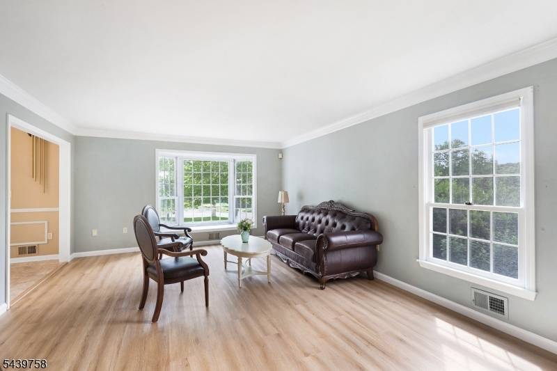 2 William Way, Washington Twp., NJ 07853