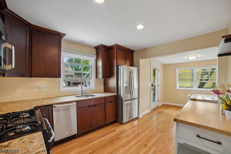 18 Columbia Ave, Berkeley Heights Twp., NJ 07922