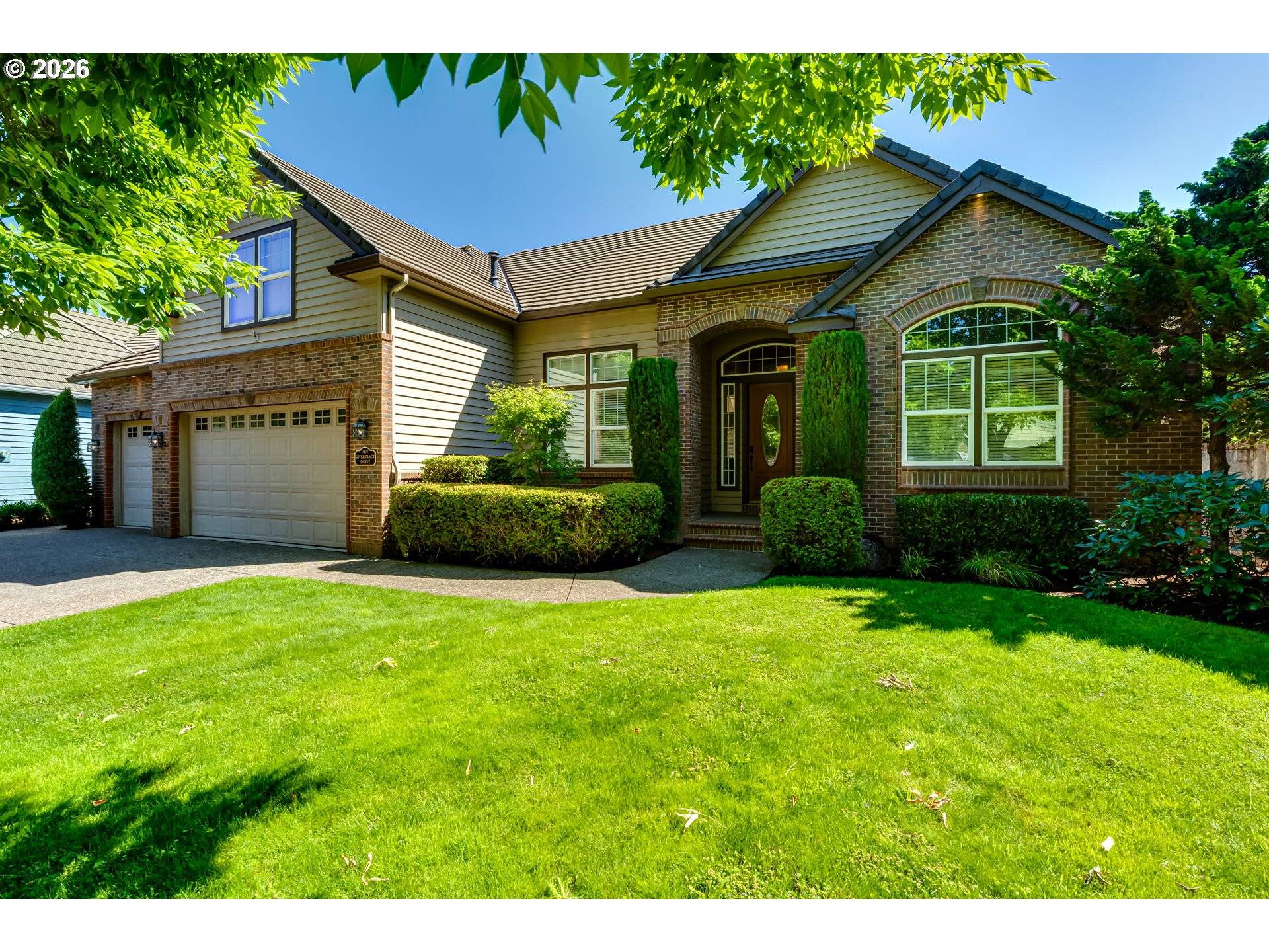 3473 RIVERPLACE DR, Eugene, OR 97401