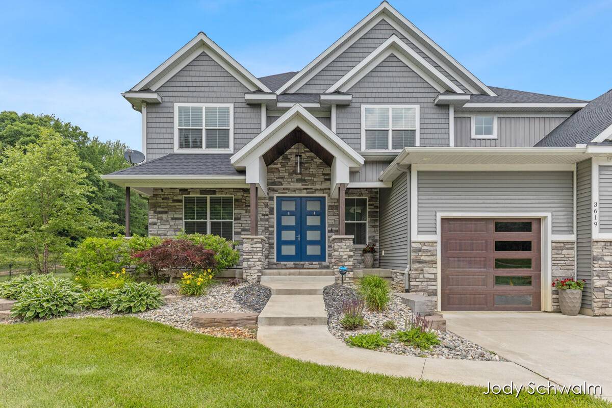 3619 12 Mile RD NE, Algoma Twp, MI 49341