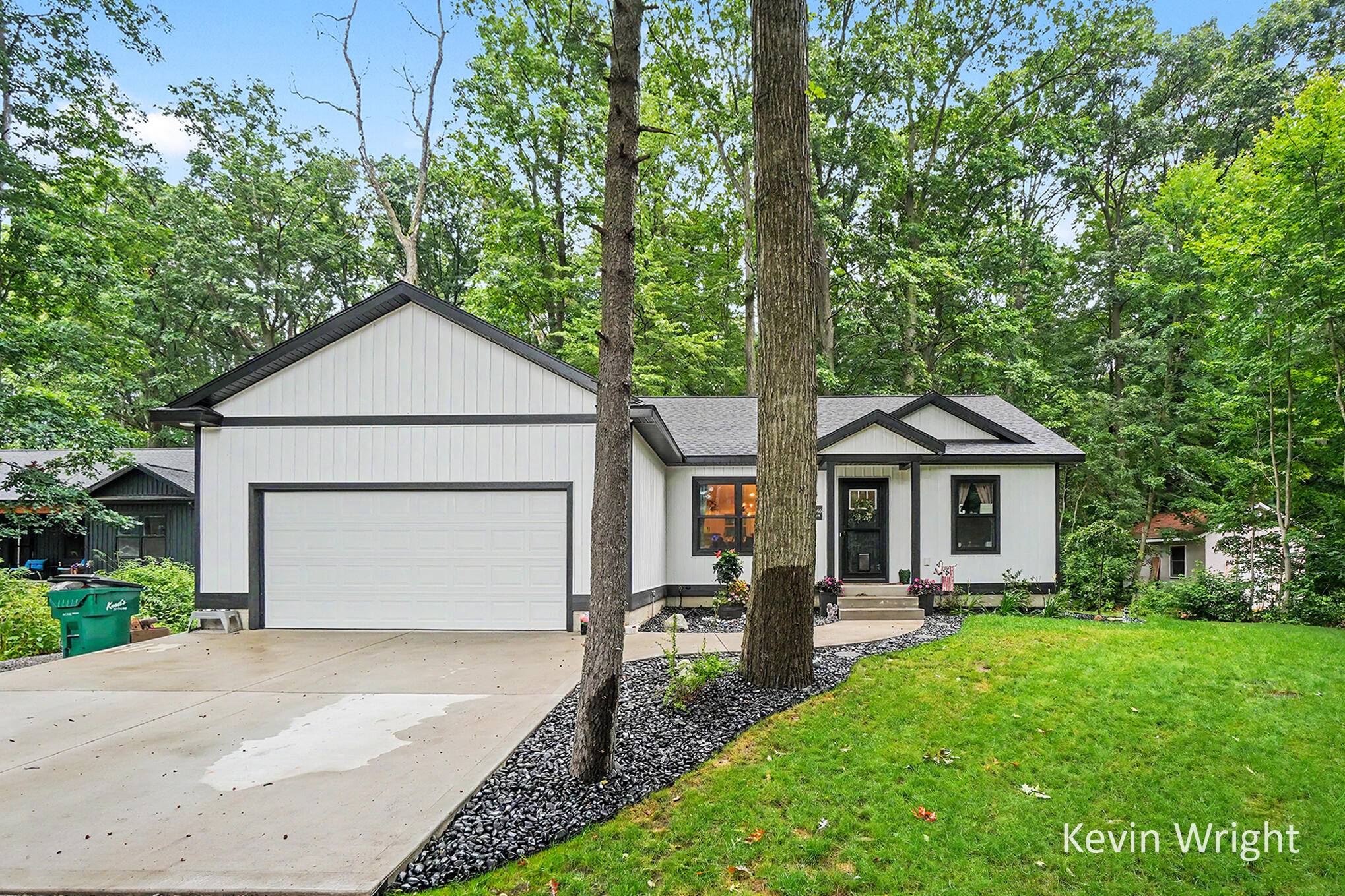 2848 Farr RD, Fruitport Twp, MI 49415