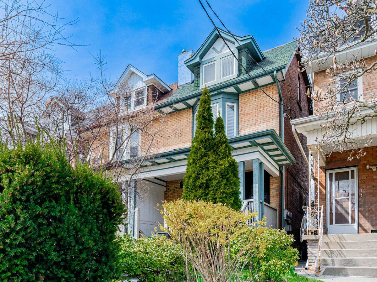 10 St Annes RD, Toronto C01, ON M6J 2C1