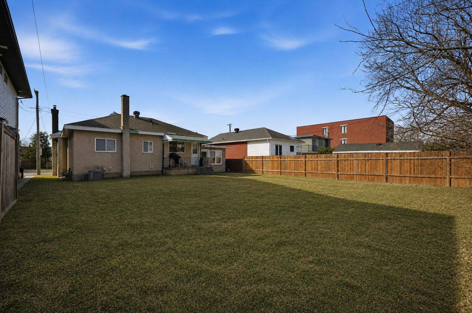 211 Columbus AVE, Overbrook - Castleheights And Area, ON K1K 1P7