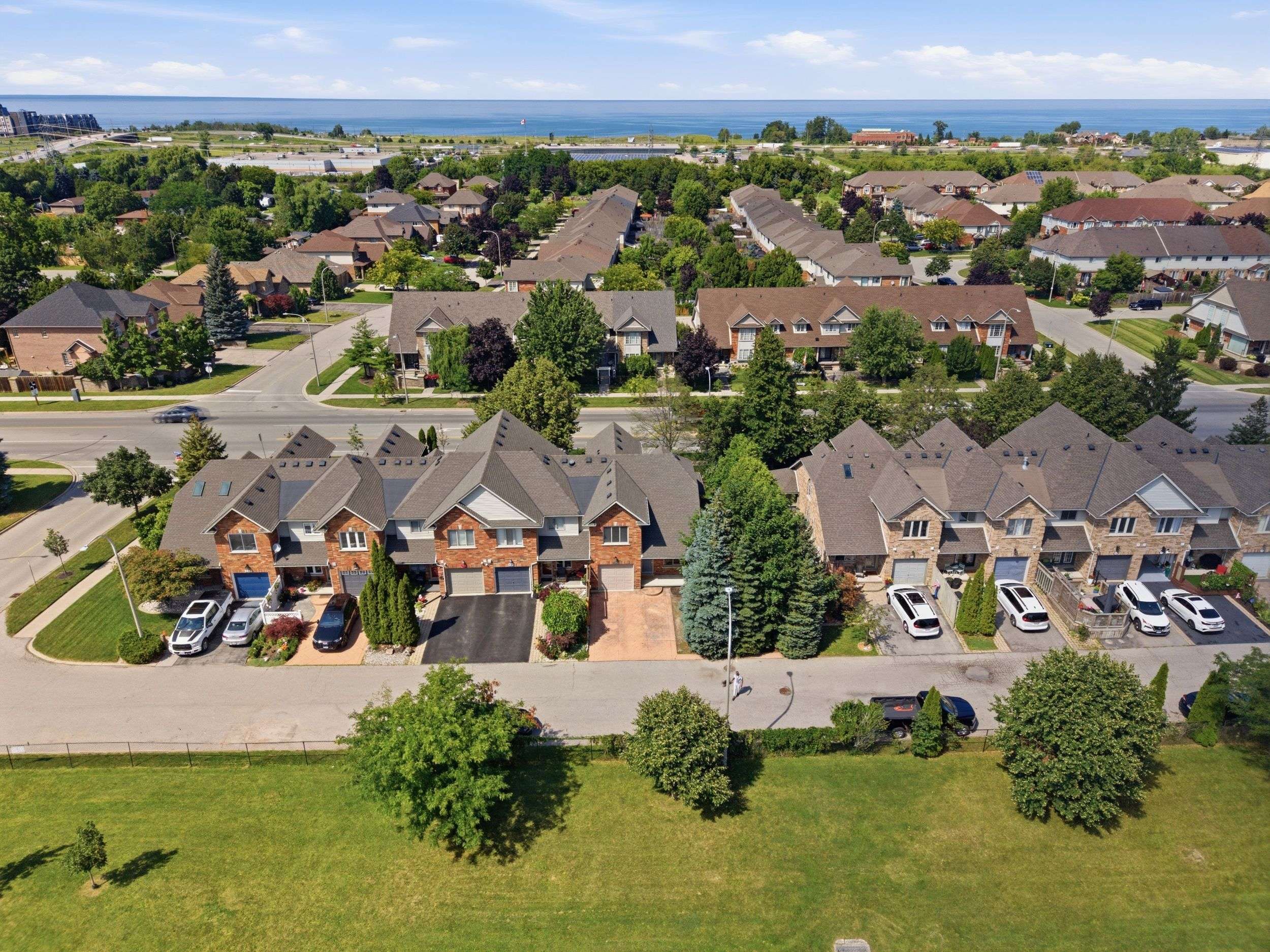 189 Livingston AVE, Grimsby, ON L3M 5M3