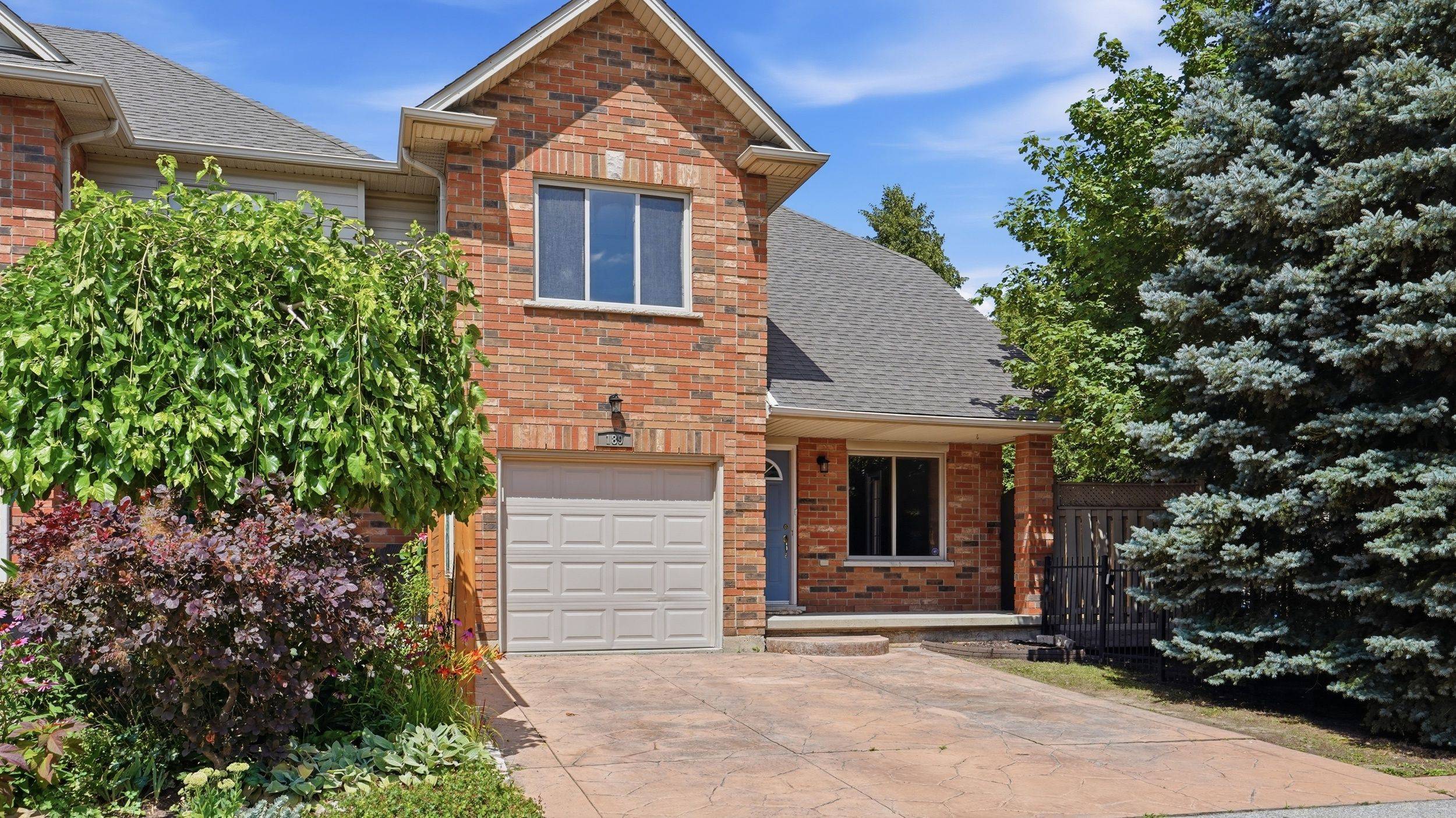 189 Livingston AVE, Grimsby, ON L3M 5M3