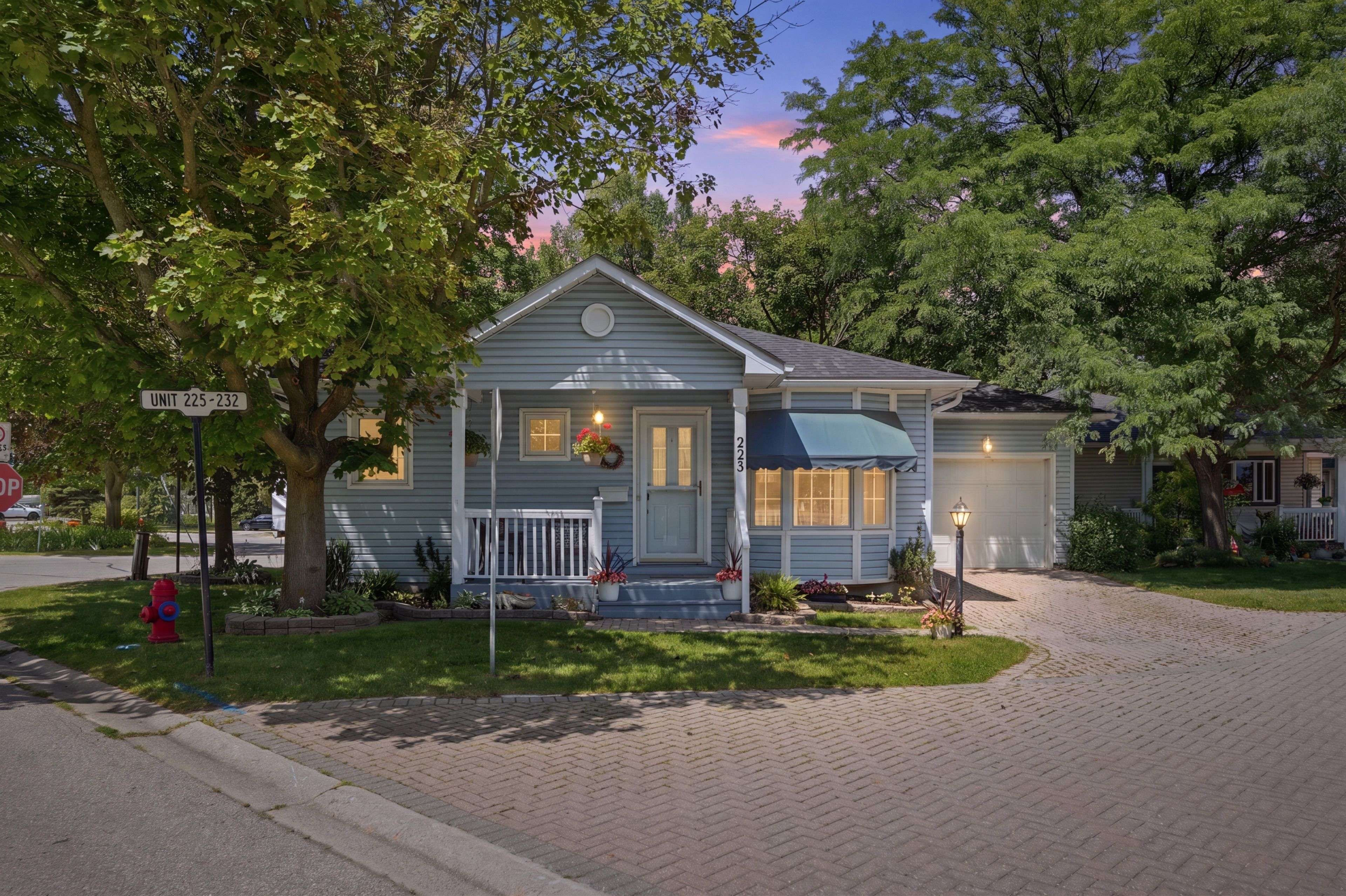 225 Silverbirch BLVD, Hamilton, ON L0R 1W0