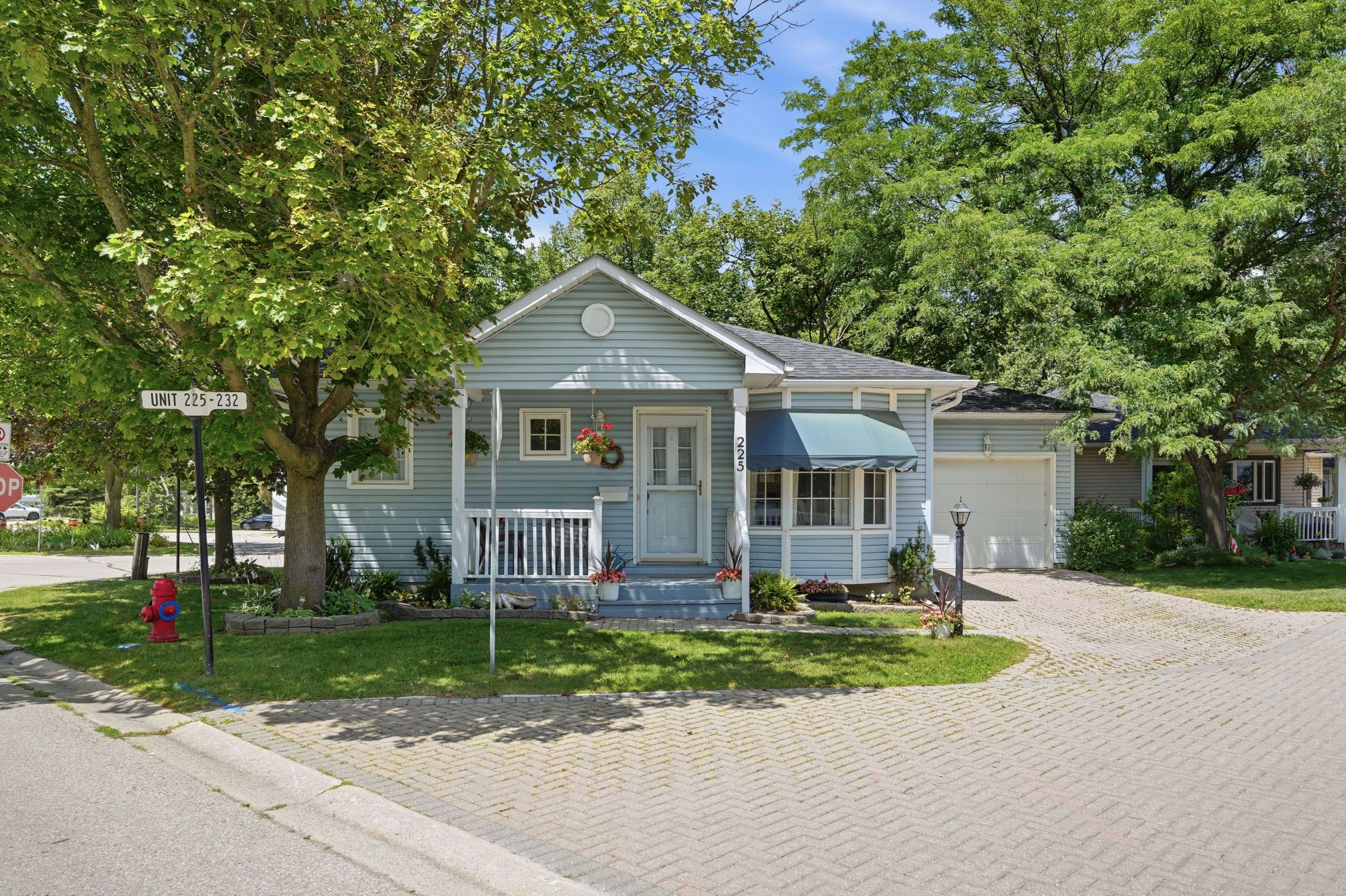 225 Silverbirch BLVD, Hamilton, ON L0R 1W0