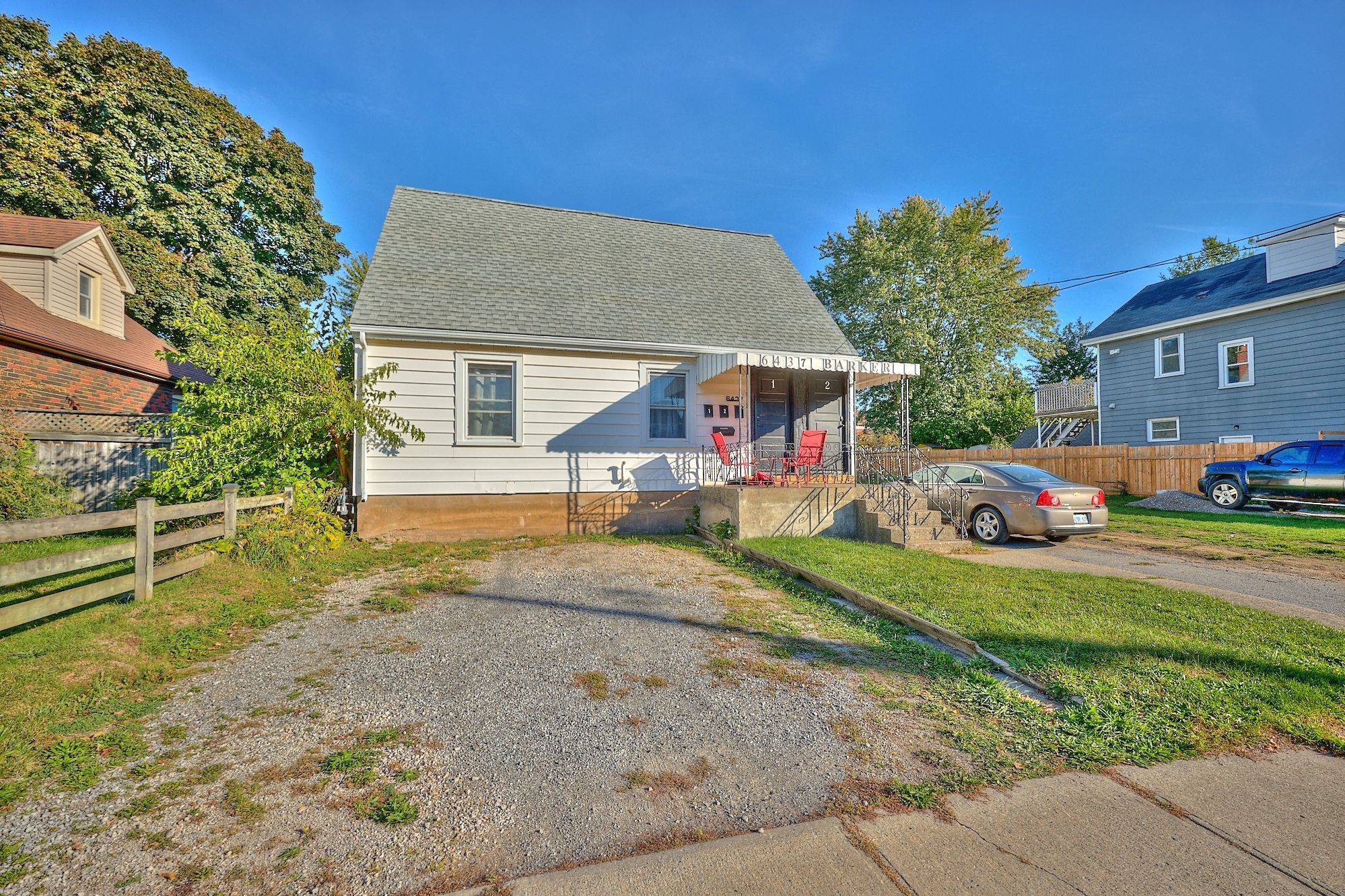 6437 Barker ST, Niagara Falls, ON L2G 1Y6