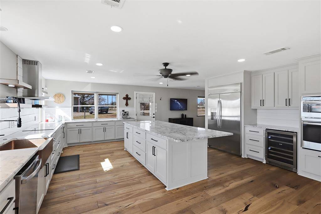 397 Rs County Road 4452, Point, TX 75472