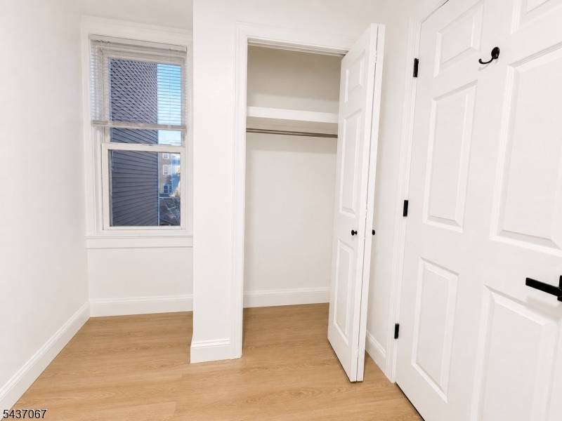 96 Nichols St, Newark City, NJ 07105