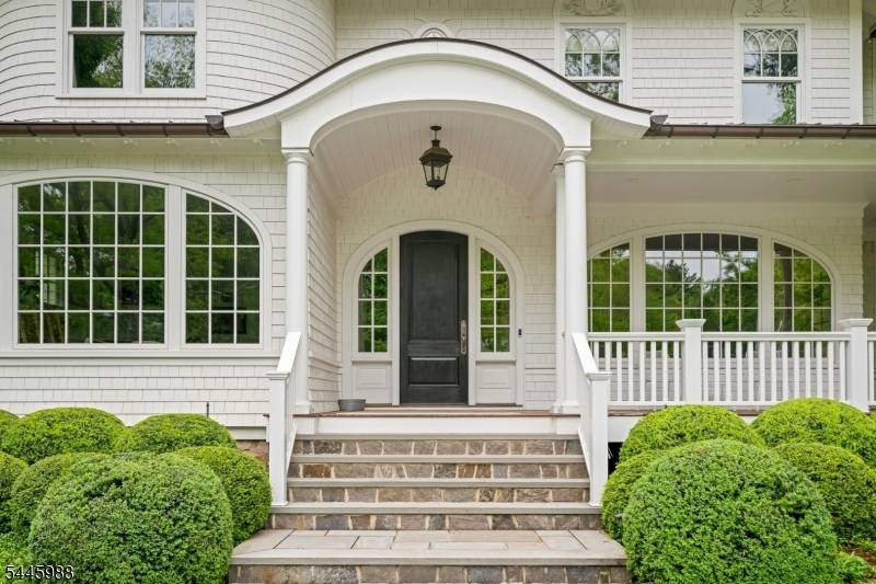 129 Hobart Ave, Summit City, NJ 07901